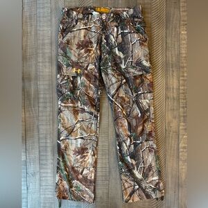 Under Armour - Realtree Camo Lightweight Field Performance Pant Men's Size 34X32
